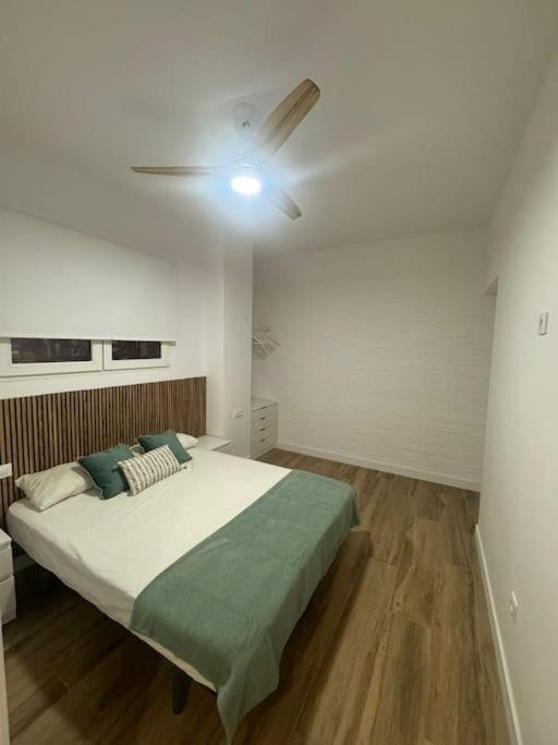 Gran Apartamento A Pie De Calle 瓦伦西亚 外观 照片