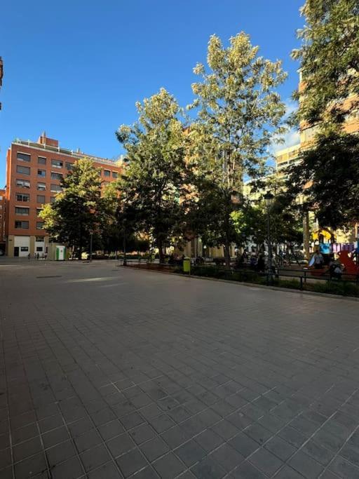 Gran Apartamento A Pie De Calle 瓦伦西亚 外观 照片
